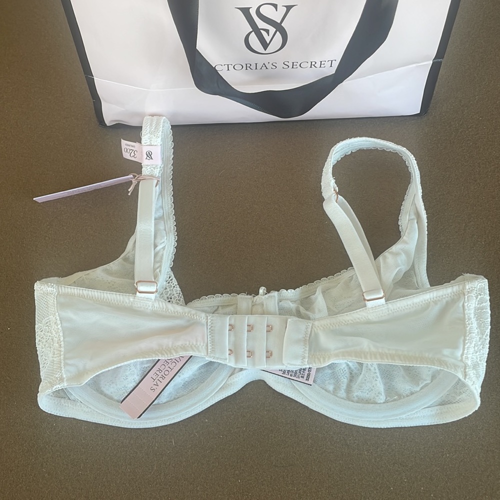 Victoria’s Secrets Dream Angels Invisible Lift Scoop Balconette Bra - Picture 5 of 8